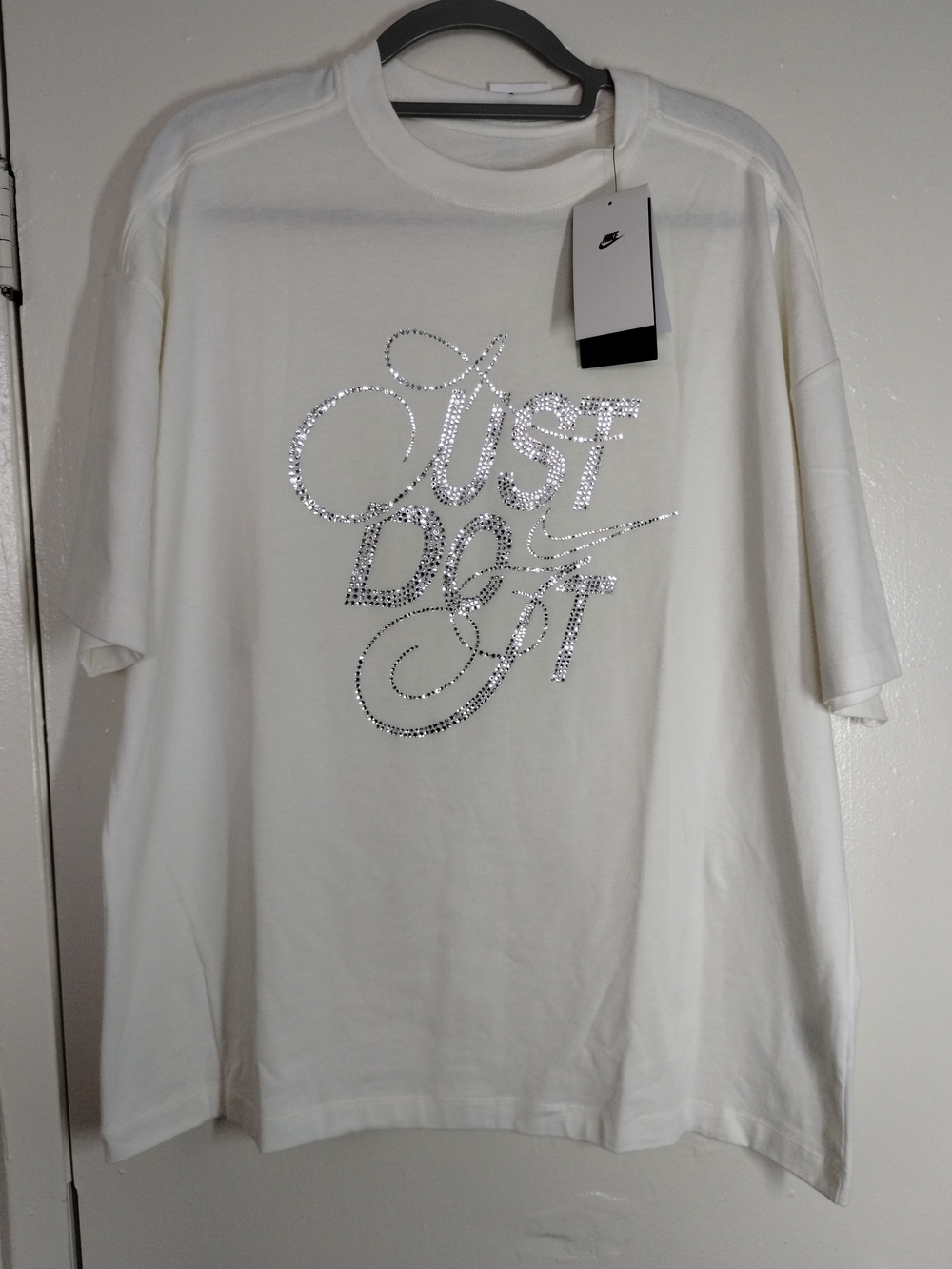 Nike Men’s White 'Just Do It' Graphic T-Shirt